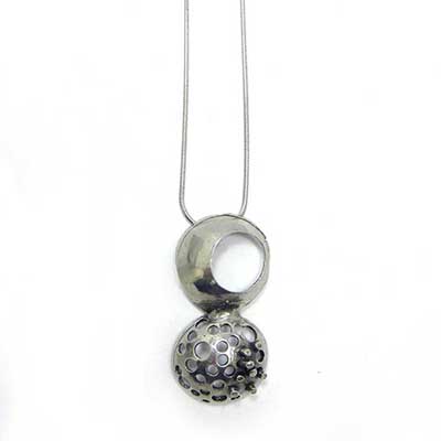 Pendentif lunaire