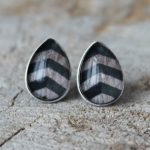 Wooden and black arrows drop earrings