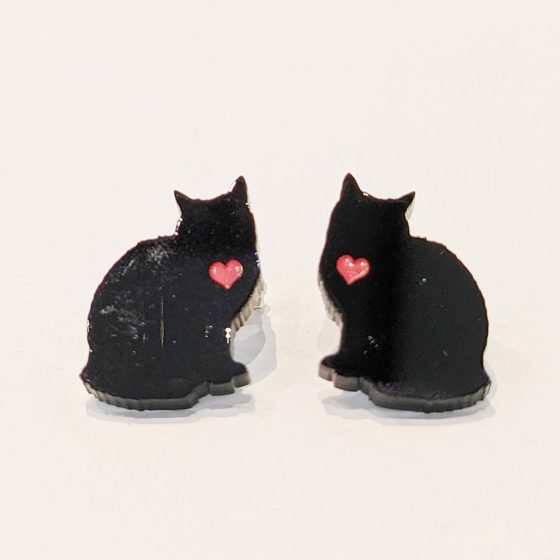 Cat heart black earrings