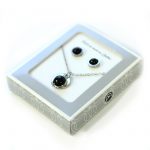 Coffret BO et collier rond noir