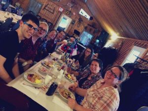 Voici notre belle gang de l'atelier. Oui, des fois, on va à la cabane à sucre!