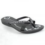 Black diamonds sandals