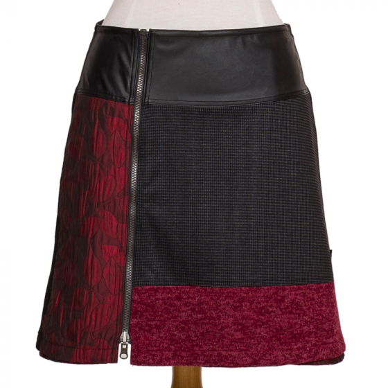 Reversible ''transformation'' skirt