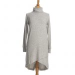 Robe Capricorne gris pâle