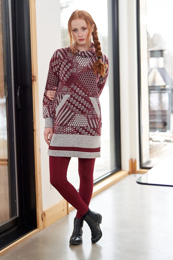 Burgundy ''nordique'' tunic