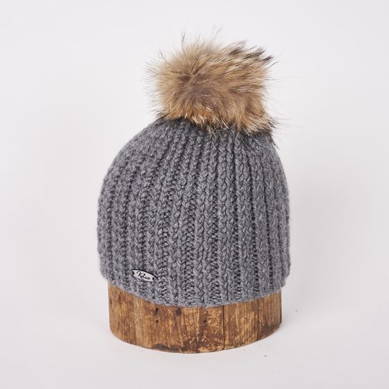 Tuque tricotée à la main