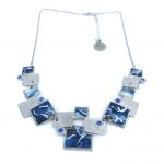 Pendentif classique bleu et argent