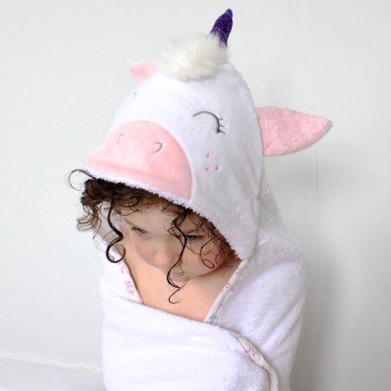 Serviette de bain 1 à 9 ans Licorne