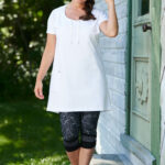 White ''quiscale'' tunic