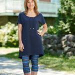 Navy blue ''quiscale'' tunic