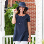 Navy blue ''quiscale'' tunic