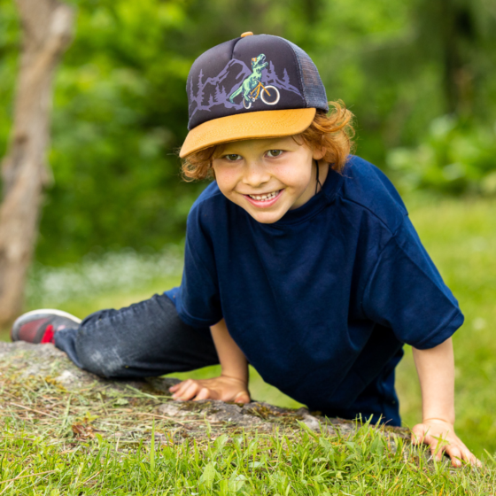 Casquette pour enfant Dino à vélo