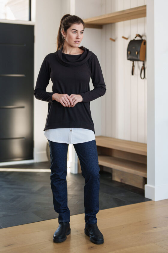 Black ''Duchesnay'' tunic