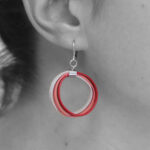 Boucles d'oreilles anneaux en cuir Rouge