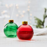 Verres à cocktail en forme de boules de Noël