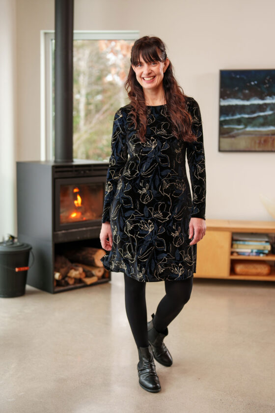 Robe larix Velours noir marine et or