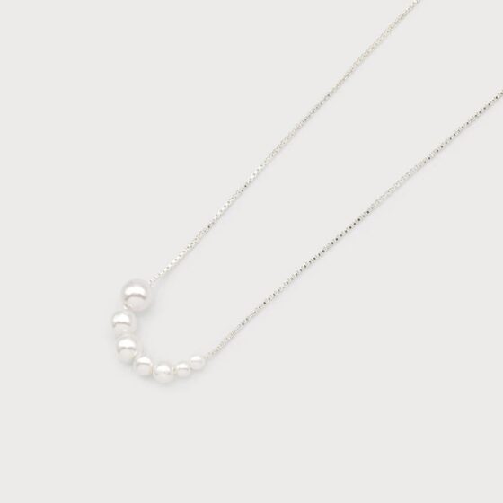 Chaîne avec rangée d'imitation de perles Argent