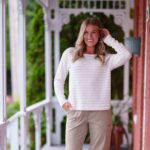 Collins reversible sweater Striped sand and white