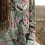 Chemise imprimée Jacqueline Fleurs sauge et rose