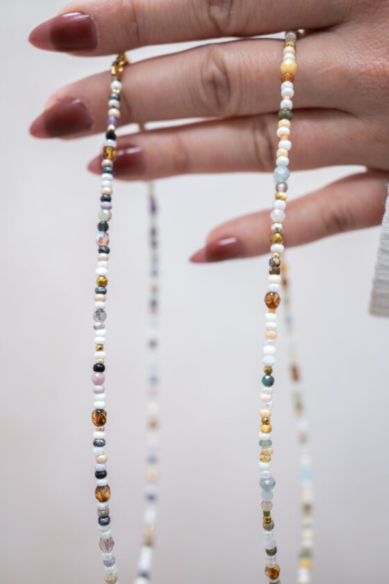 Collier de perles colorées Violet